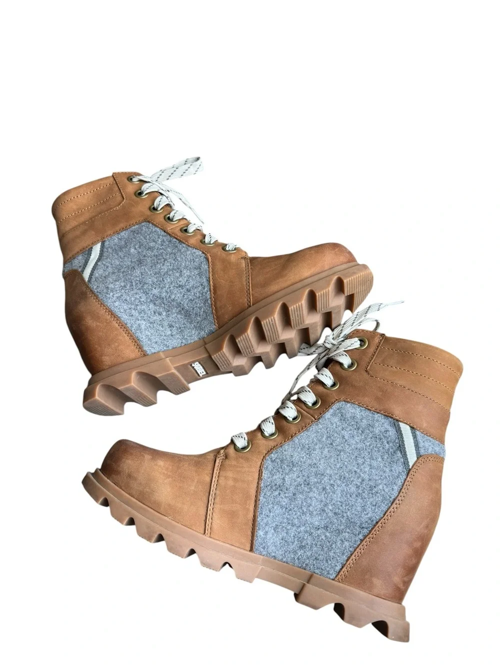 Sorel - Joan of Arctic Wedge II Lace Up Boots Brown Gray Felt Sz 7.5